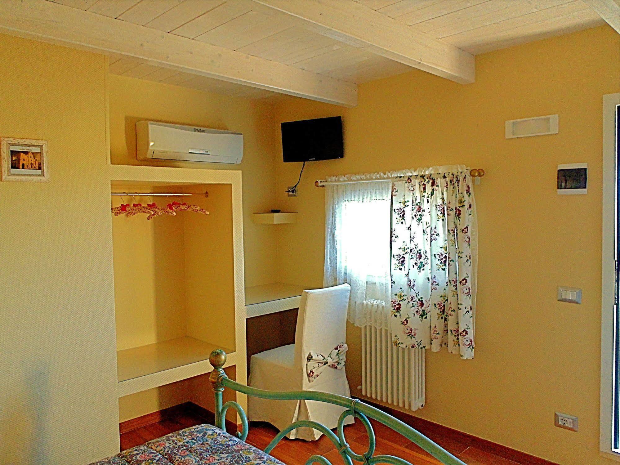 La Casa (Adults Only) Bed & Breakfast Bari Exterior photo